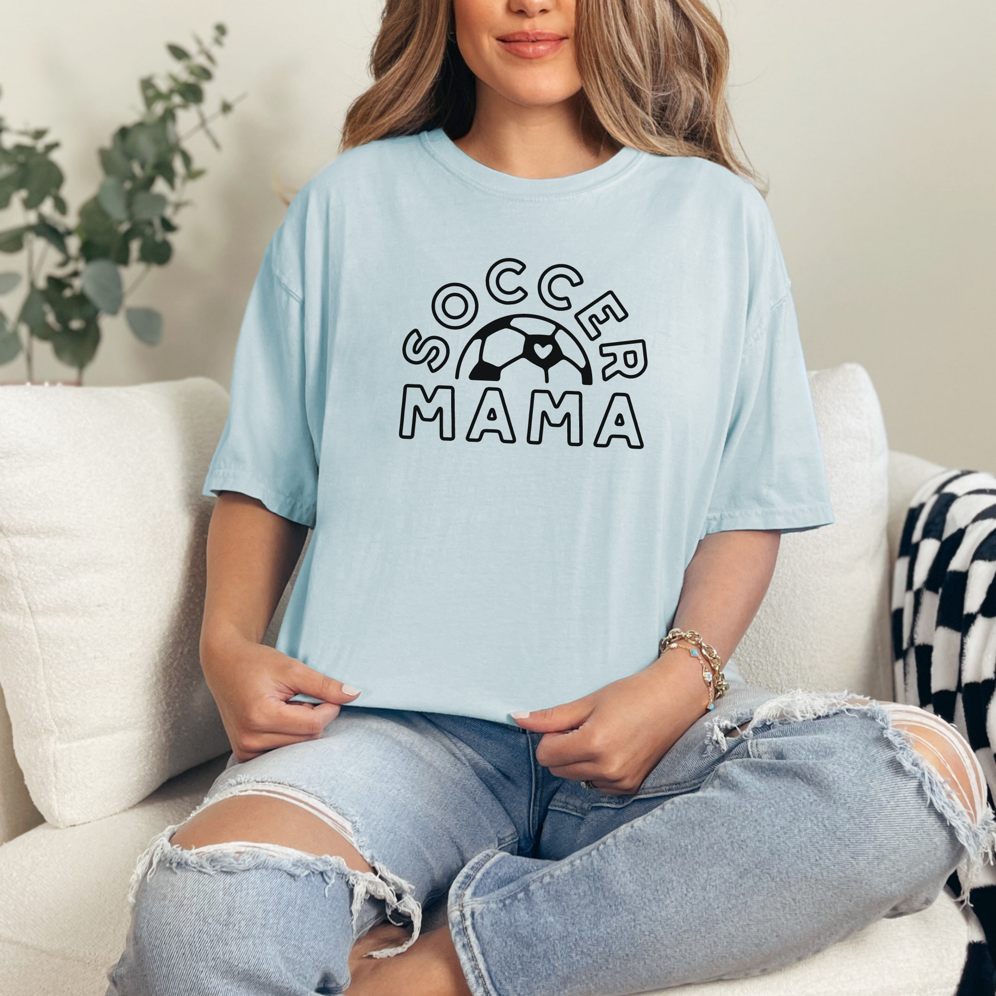 Soccer mama - Comfort Colors Tee
