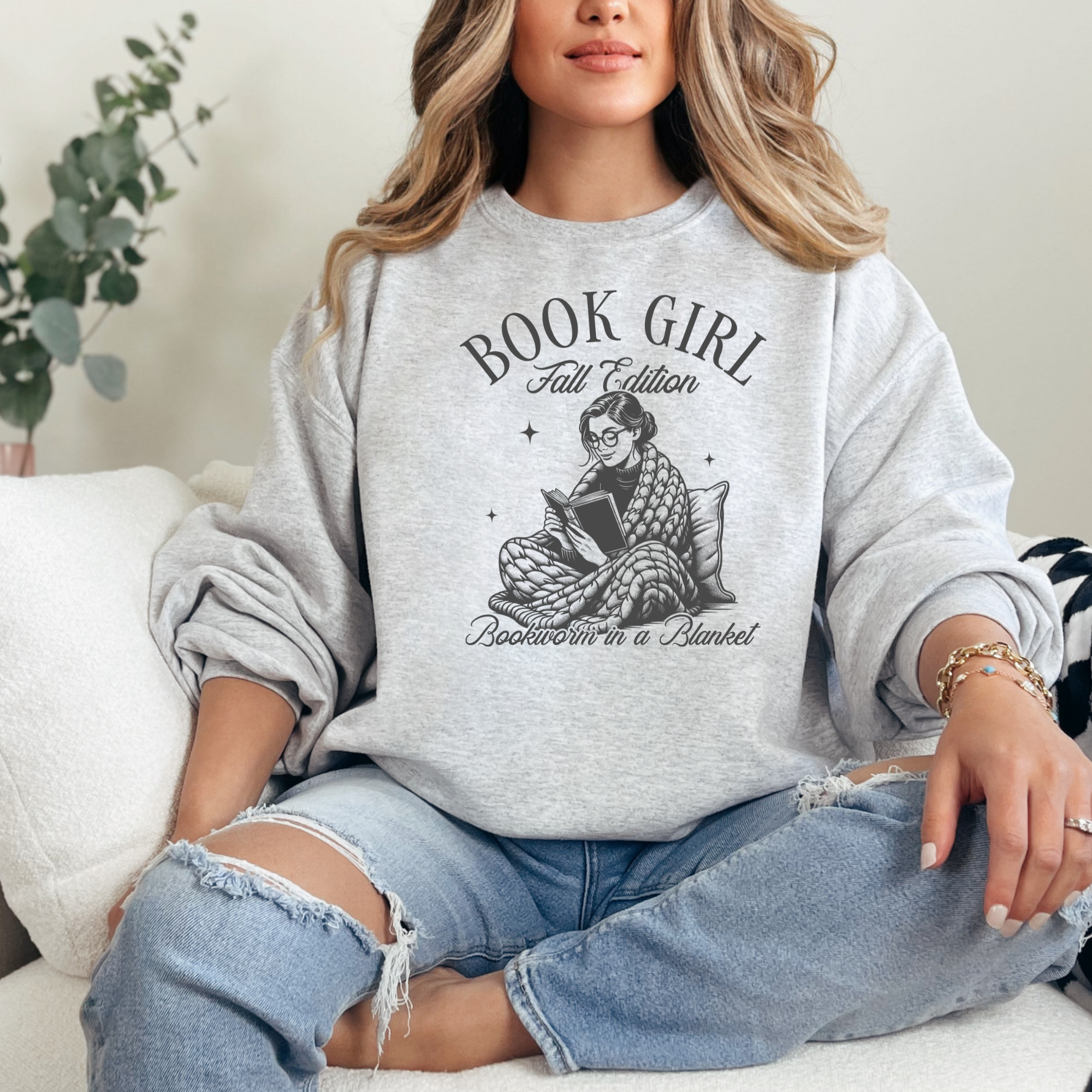 Book girl fall edition bookworm in a blanket sweatshirt in the color ash with a dark gray design