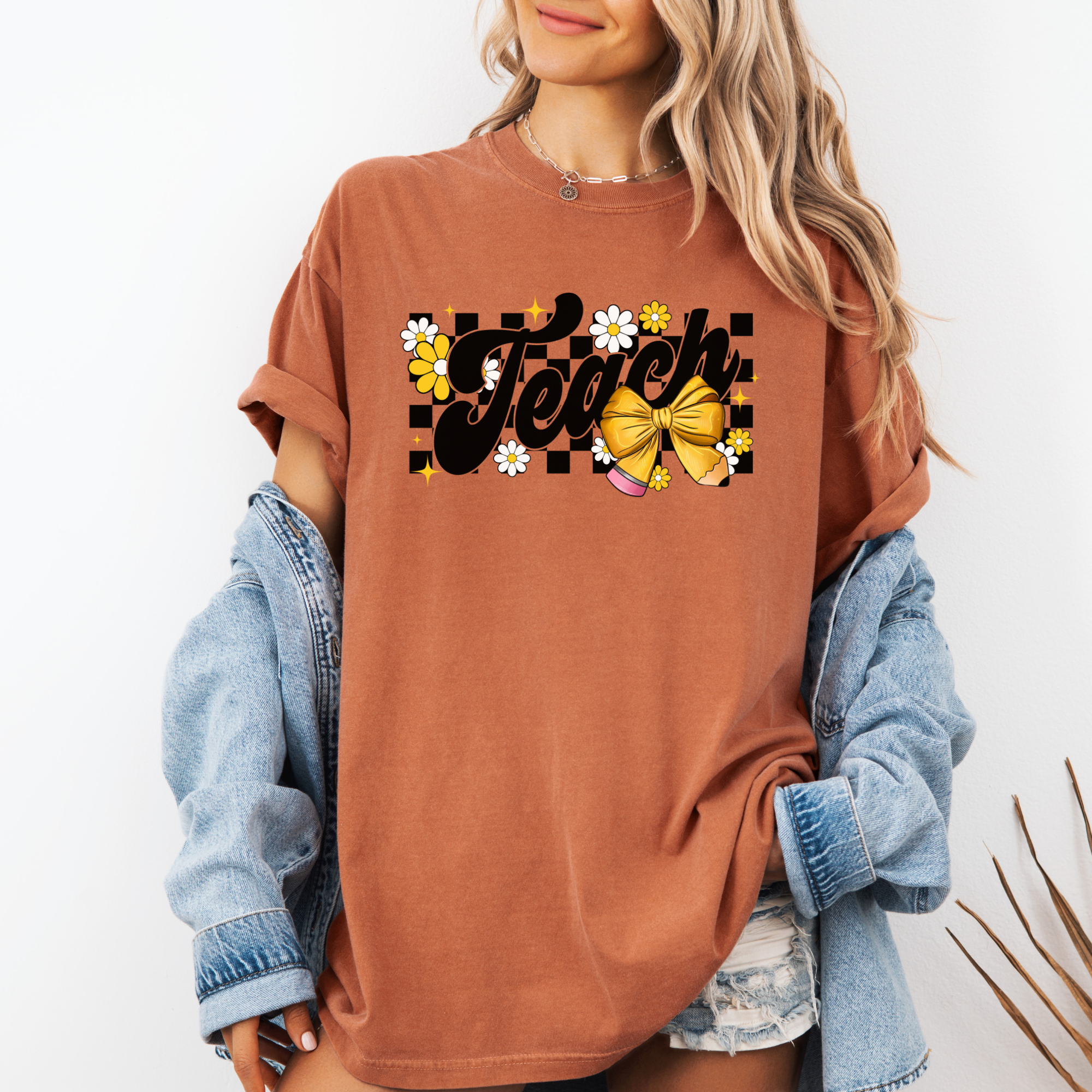 Retro Inspired Teach T-Shirt | Cute Teacher T-Shirt