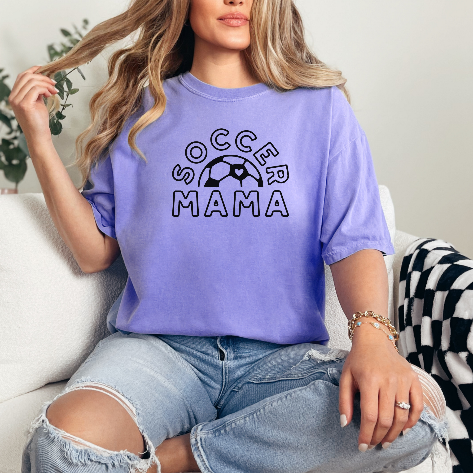 Soccer mama - Comfort Colors Tee