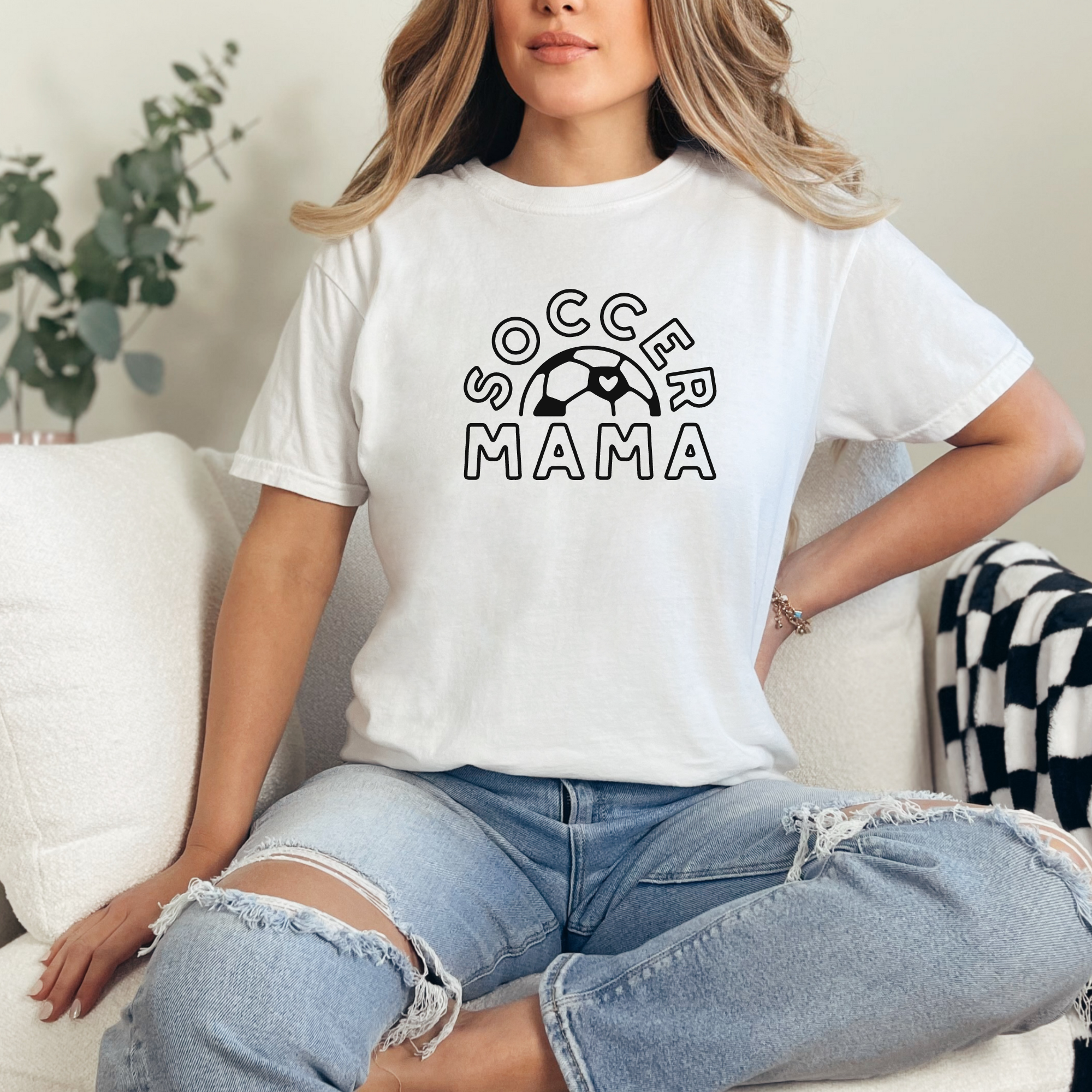 Soccer mama - Comfort Colors Tee