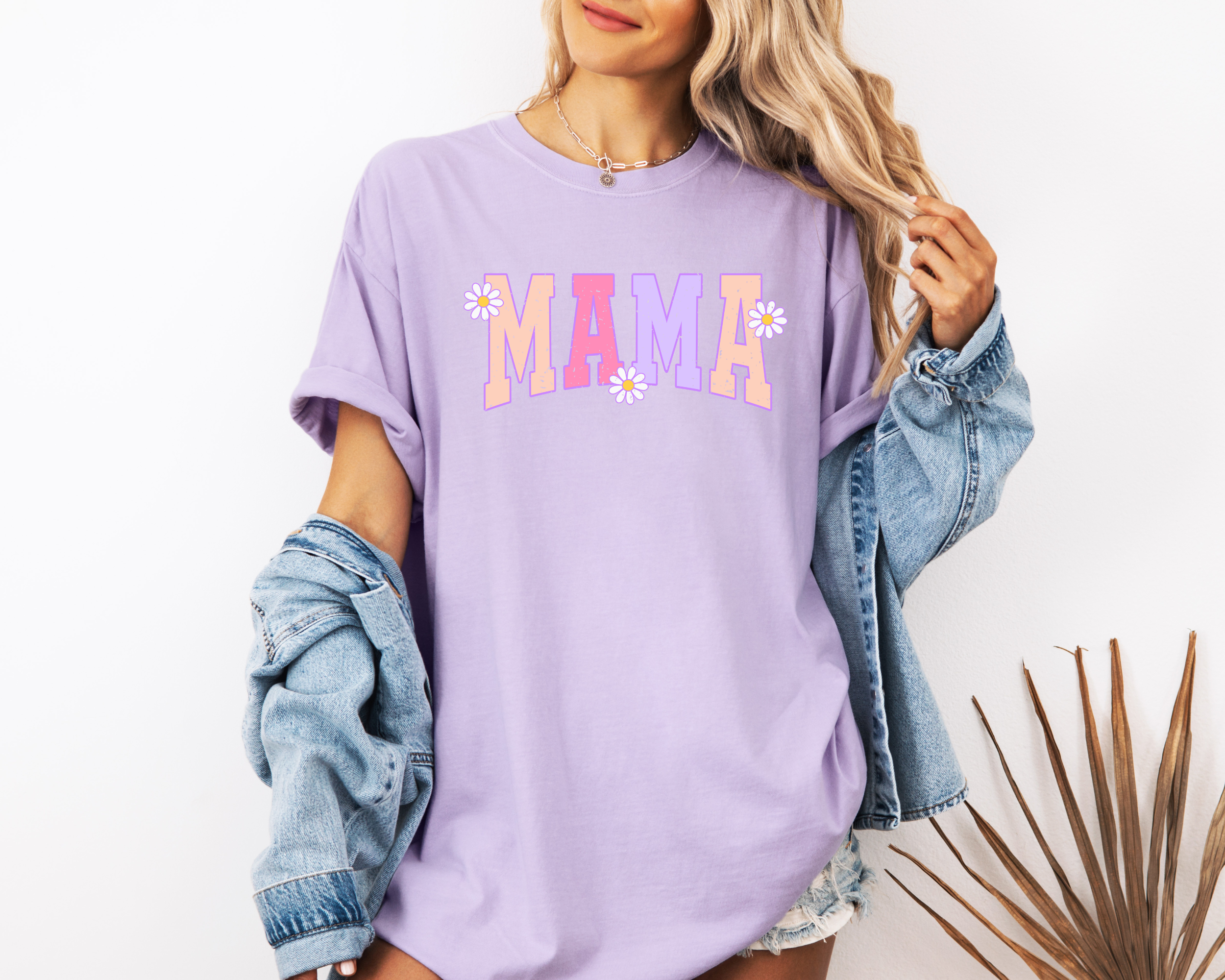 Retro Daisy Mama T-Shirt | Cute Mom Shirt