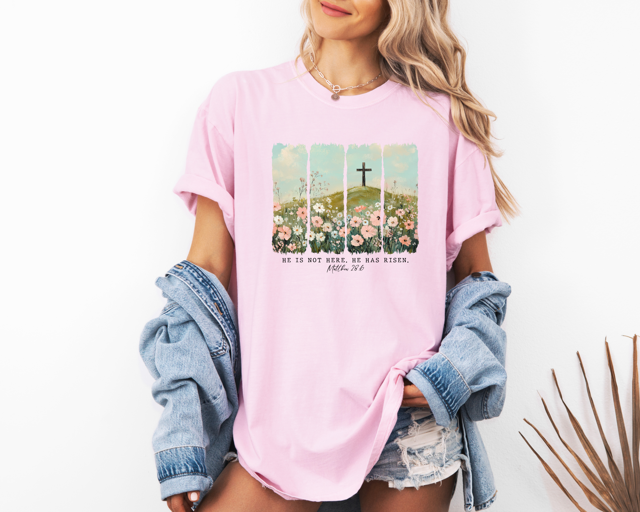 He is risen - women's t-shirt