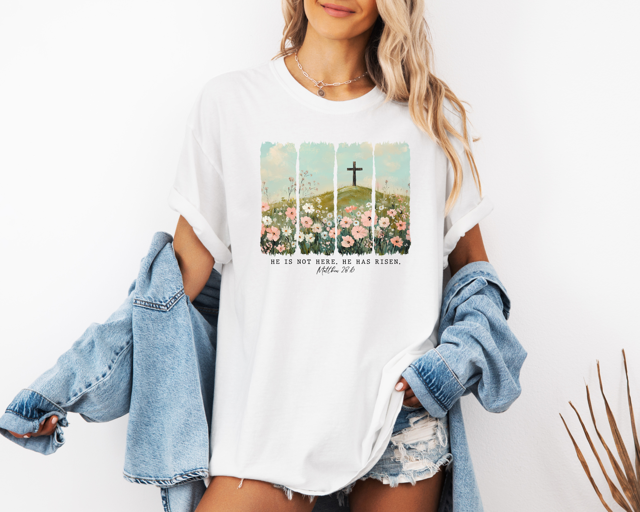 He is risen - women's t-shirt