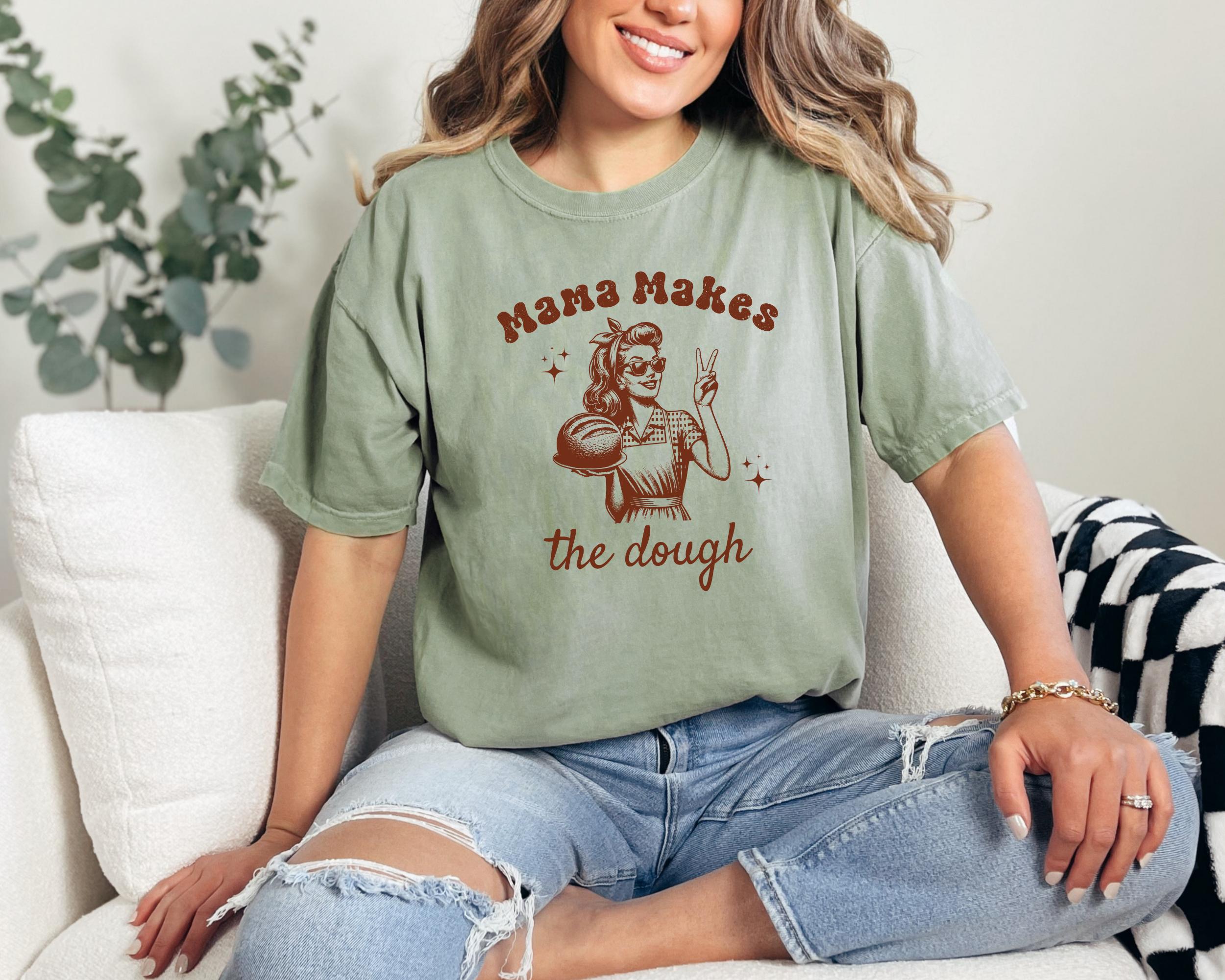 Mama Makes The Dough T-Shirt| Sourdough Shirt